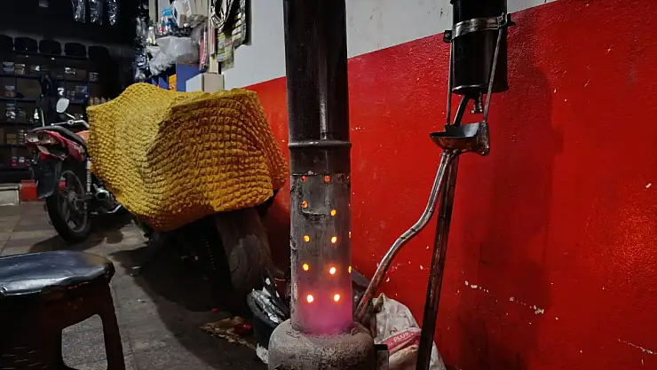 Ağrılı genç piknik tüpünü yağ sobasına dönüştürdü
