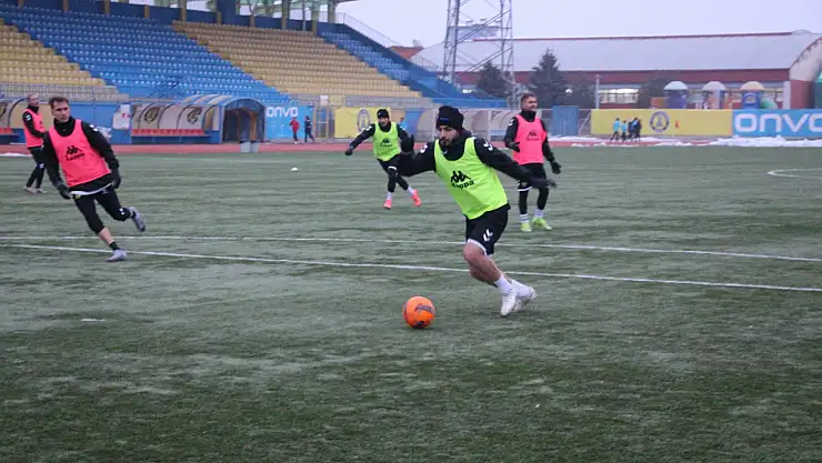 Ağrıspor ikinci yarı kamp çalışmalarına başladı