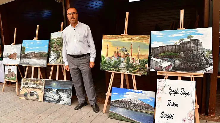 Ahlat'ta Malazgirt Zaferi'ne özel yağlı boya sergisi büyük ilgi topladı