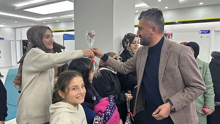 AK Parti Ağrı Kadın Kolları 8 Mart'ta kadınların toplumdaki gücüne vurgu yaptı