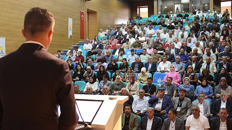 AK Parti Ağrı teşkilat mensupları, liderlik ve iletişim eğitiminden geçti