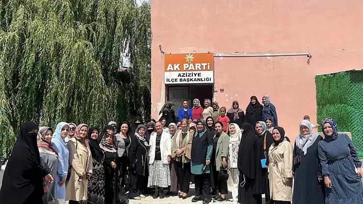 AK Parti Aziziye İlçe Kadın Kolları'ndan Güçlü Toplantı: Yerel İçin Bir Adım Daha