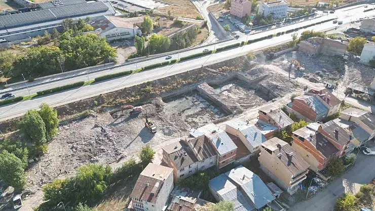 Akpunar'dan şehitlik yıkımı iddialarına sert yanıt: Asılsız ve iftira!