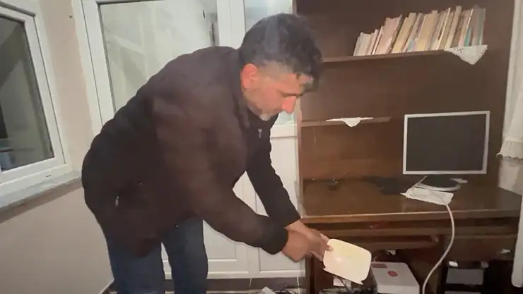 Akyaka'da sağanak yağış sele neden oldu, dereler taştı, ahırlarda hasar oluştu