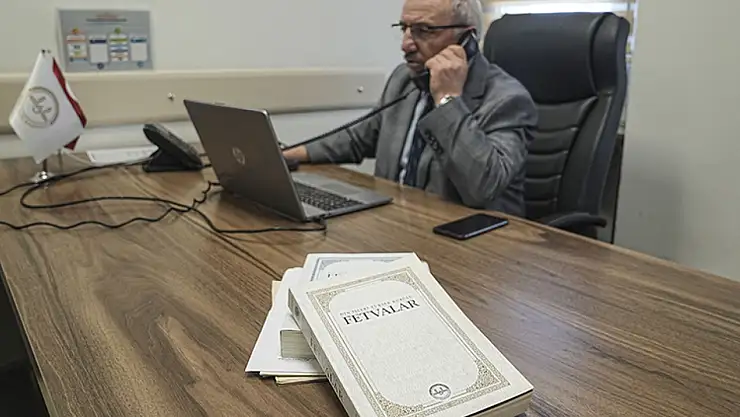 Alo Fetva Hattı ramazanda günde 18 binden fazla soruya cevap veriyor