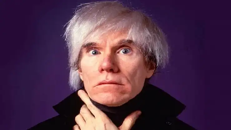 Andy Warhol Mezarı Neden İzleniyor?