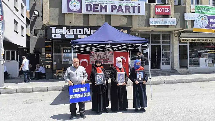 Annelerin Kalpleri Barışla Çarpıyor