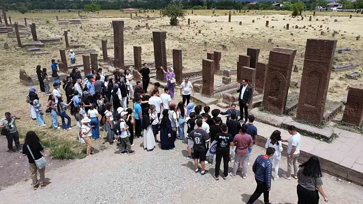Antalyalı Öğrenciler, Tarihi Ahlat İlçesinin Zengin Kültürel Mirasını Keşfetti