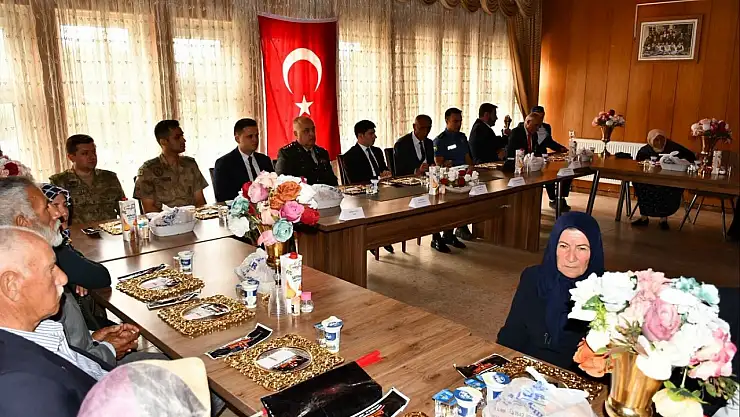 Aralık Kaymakamı Gülnar, Gaziler ve Şehit aileleriyle yemekte bir araya geldi