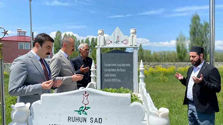 Arpaçay'da Şehitler Bayramı'nda Duygu Dolu Anlar Yaşandı