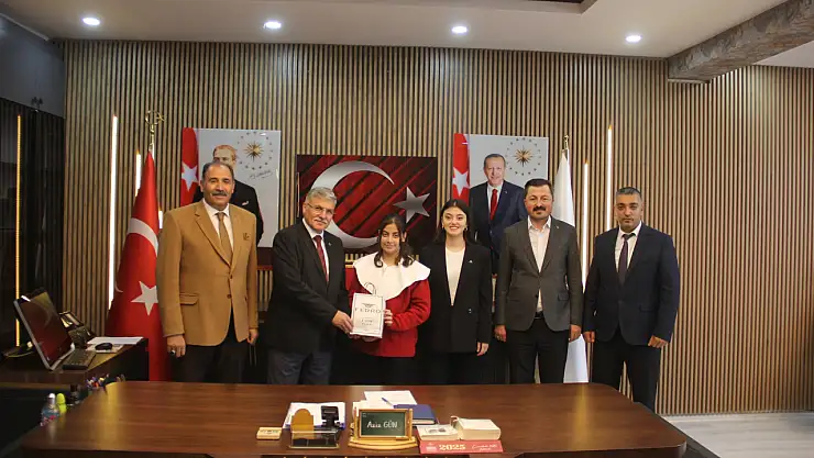 Aşağı Erhacı Ortaokulu Öğrencisi Türkiye Birincisi Oldu