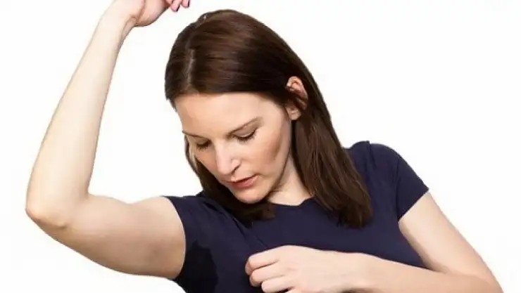 Aşırı terlemeye karşı etkili çözüm: Botoks tedavisi