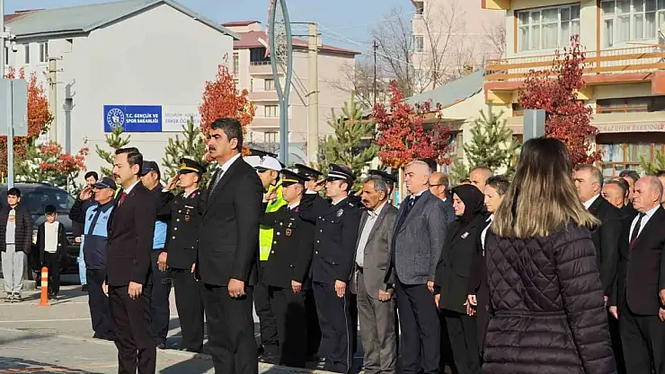 Aşkale'de Atatürk, ebediyete intikalinin 87. yıl dönümünde duygusal törenlerle anıldı