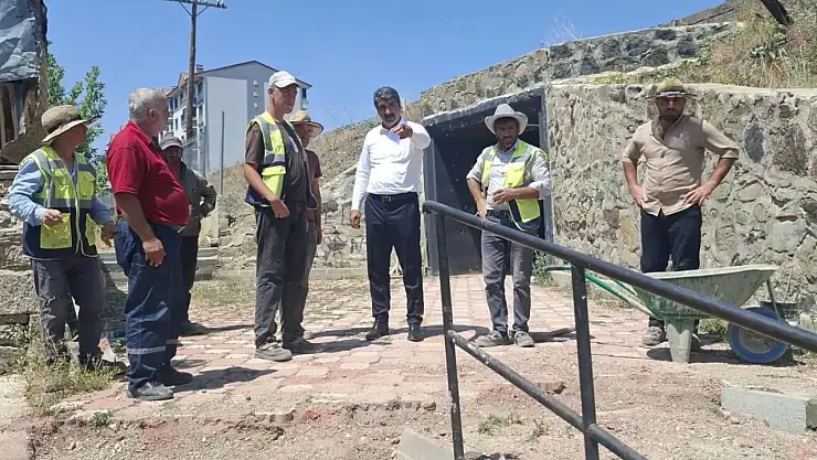 Aşkale'de Kilit Parke Taşı Çalışmaları İle Altyapı Güçleniyor