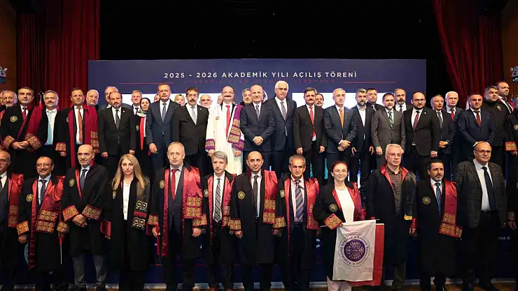 Atatürk Üniversitesi, 2025-2026 Akademik Yılı Açılış Töreni'nde Bilim Kitabesini tanıttı