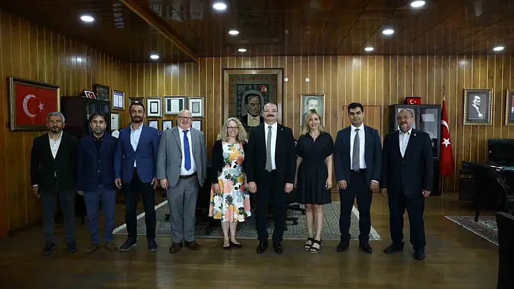 Atatürk Üniversitesi'nde Amerikan Dil Köşesi ile dil ve kültür etkileşimi artıyor