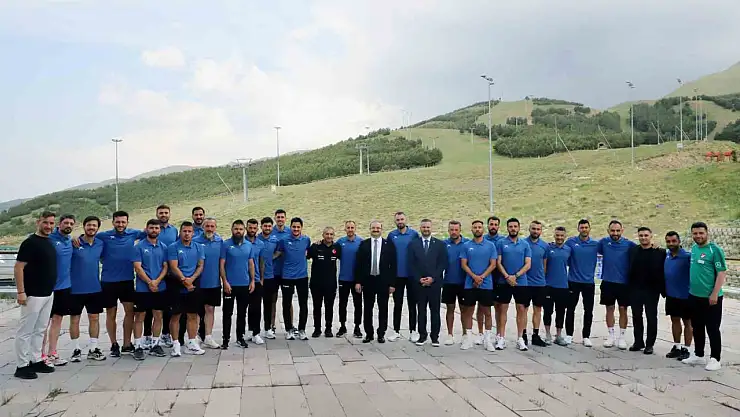 Atatürk Üniversitesi'nde Futbol Kariyer Söyleşisi ile Sporcu Eğitimi Güçleniyor