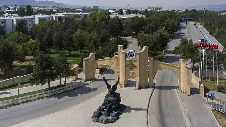 Atatürk Üniversitesi'nden 22 akademisyen, dünya çapında prestijli listede yer aldı