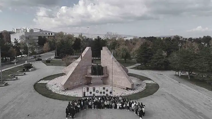 Atatürk Üniversitesi'nden Cumhuriyet için anlamlı video klip çağrısı!