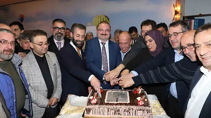 Atatürk Üniversitesi'nden gazetecilere özel kutlama
