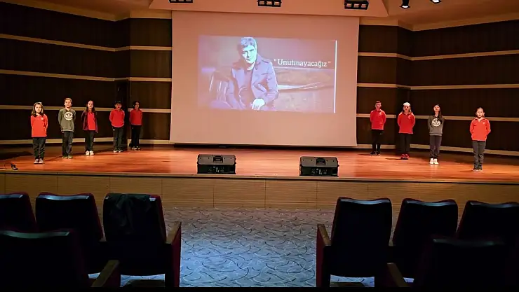 Atatürk Üniversitesi öğrencileri, İbrahim Erkal anısına duygu dolu bir müzik klibi hazırladı