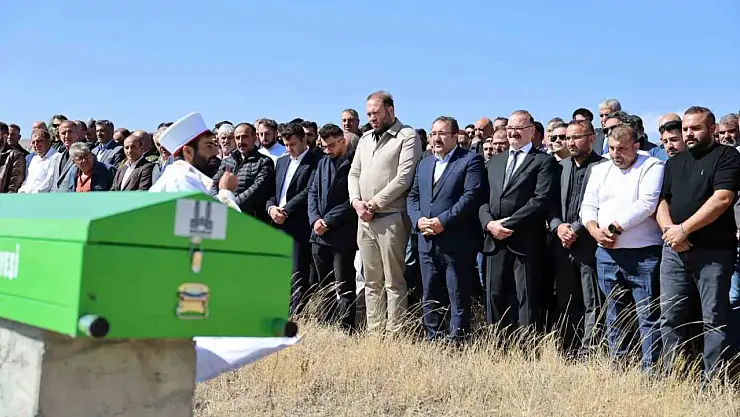 Atatürk Üniversitesi Sağlık Merkezi Başmüdürü Fedli Dumlu'nun annesi vefat etti