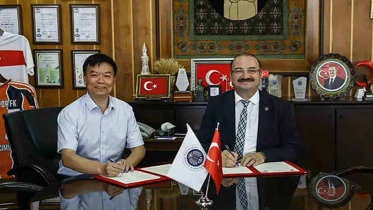 Atatürk Üniversitesi ve Southwest Üniversitesi Arasında Önemli İş Birliği Protokolü İmzalandı