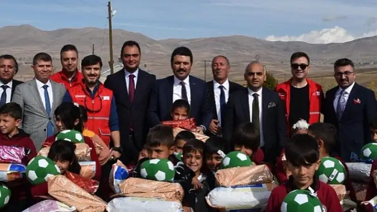 Ayağı Üşüyen Çocuk Kalmasın Etkinliği Çalımlı İlköğretim Okulu'nda Gerçekleştirildi