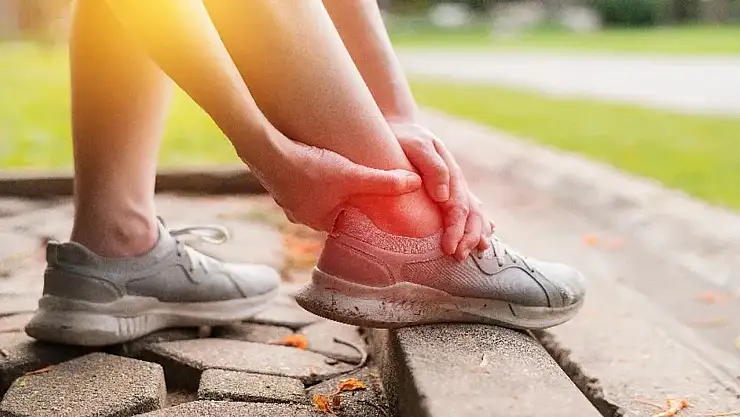 Ayak bileği neden ağırır? Ayak bileği ağrısı nasıl geçer?
