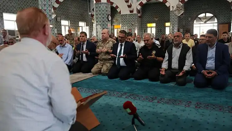 Aziz Şehitlerimiz İçin Mevlid-i Şerif Programları Düzenlendi