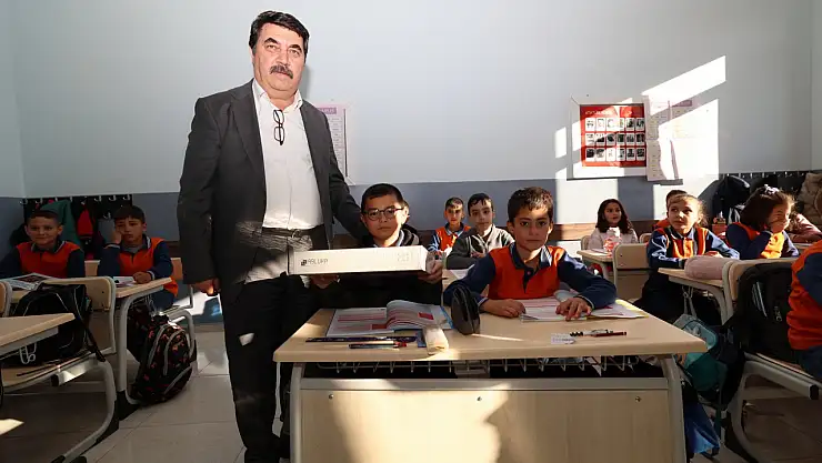 Aziziye Belediyesi'nden Öğrencilere Zekâ ve Strateji Oyunları Desteği