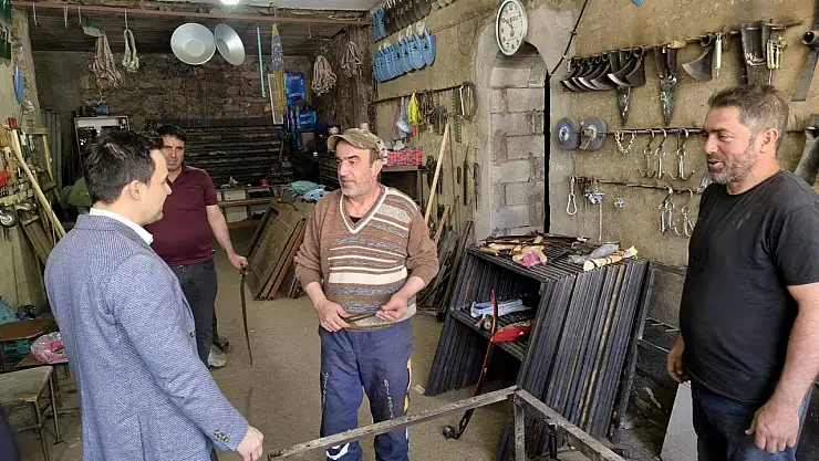 Bahçesaray Belediyesi'nden Esnafa Destek: Sorunlar Dinlendi, Çözümler Üretildi