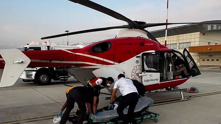Bahçesaray'da akciğer hastası, ambulans helikopter ile Van'a sevk edildi