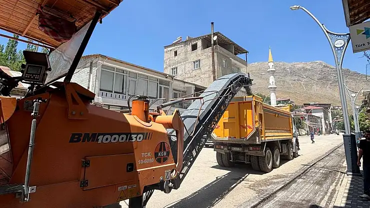 Bahçesaray'da Asfaltlama Projesi Ulaşım Kalitesini Artıracak