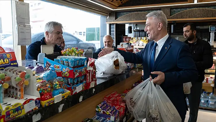 Bakan Bolat'tan ekonomi mesajı ve alışveriş çağrısı