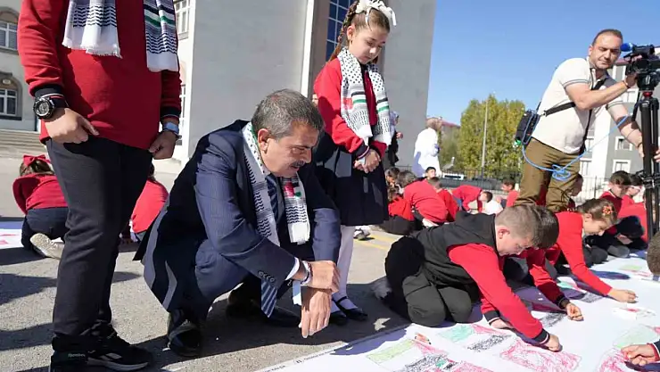 Bakan Tekin: Eğitimde insani değerleri öncelikli hedefimiz olmalı