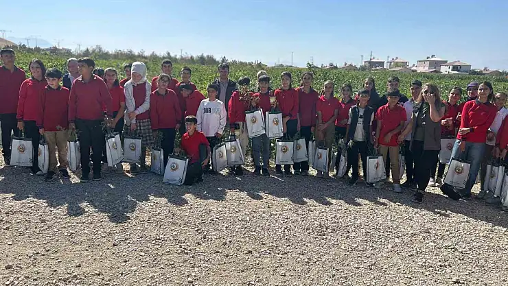 Bardakçı Ortaokulu Öğrencileri Yeşil Vatan Projesi ile Fidan Dikecekler