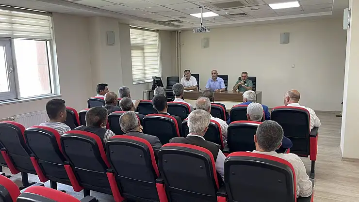 Başıboş Hayvanlar İçin Toplantı: Muş'ta Halk ve Muhtarlar Çözüm Üretmekte