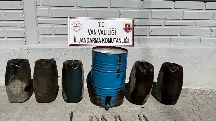 Başkale'de 319 litre kaçak akaryakıt ve ekipman ele geçirildi, 2 kişi gözaltında!