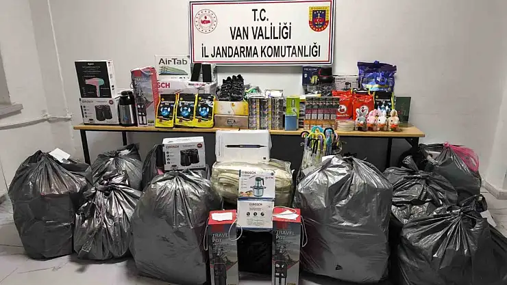 Başkale'de Gümrük Kaçağı 1.2 Milyon TL Değerinde Malzeme Ele Geçirildi