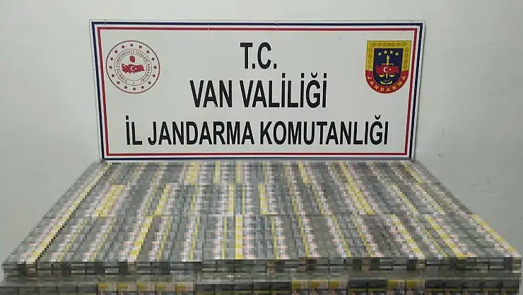 Başkale'de Jandarmadan Kaçak Sigara Operasyonu: 1980 Paket Ele Geçirildi