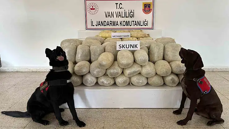 Başkale'de Jandarmadan Uyuşturucu Operasyonu 106.8 Kilogram Ele Geçirildi