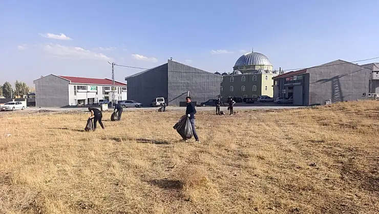 Başkale Sanayi Bölgesinde Kapsamlı Temizlik Çalışması Gerçekleştirildi