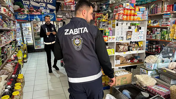 Başkale Zabıtası Marketlerde Sıkı Denetimlere Devam Ediyor