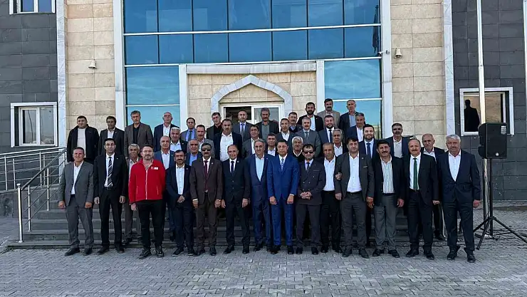 Başkan Durak'tan muhtarlara tatlı jest