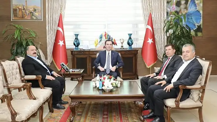 Başkan Erdem'den 'Yaşayan İnsan Hazinesi' ödülüne destek ziyareti!