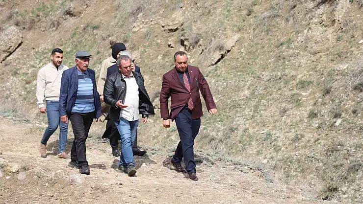 Başkan Kınalı, Tuzla Mahallesi'nde saha gezisi ile yerel ihtiyaçları belirledi!
