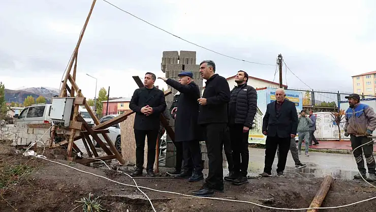 Başkan Sekmen, Erzurum'da Saha Turlarına Devam Ediyor ve Vatandaşların Taleplerini Dinliyor