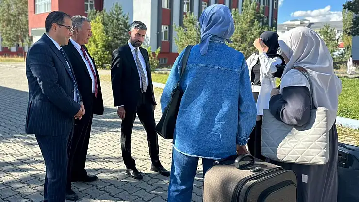 Başkan Yıldız KYK yurtlarını inceledi, gençlerle sohbet etti