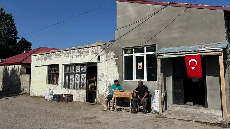 Bayrak çağrısına Taşlıçay'dan gönülden destek geldi